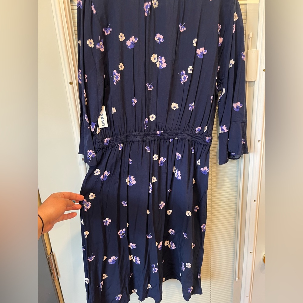 Old Navy Swing Floral Easter Dress size large; Large Dress with Sleeves - Picture 7 of 10